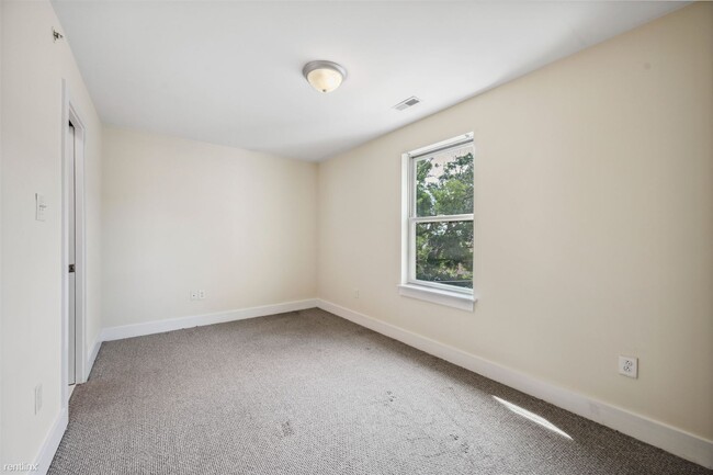 Building Photo - 3 br, 3 bath Triplex - 1620 JEFFERSON ST U...