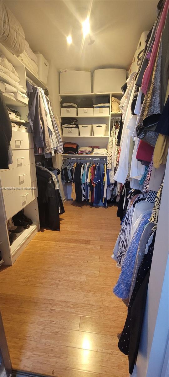 Building Photo - 1055 Yellow Birch Terrace