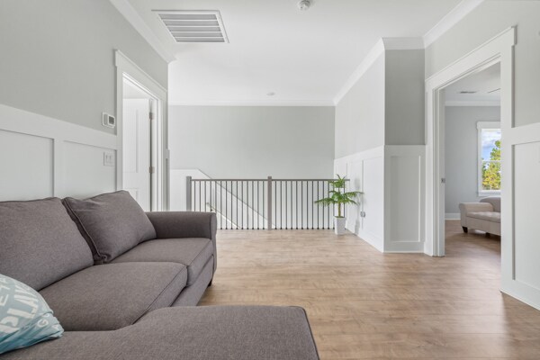 Building Photo - 305 Lineback Pl