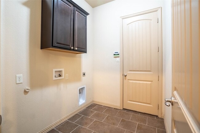 Building Photo - 185 Carrington Ln