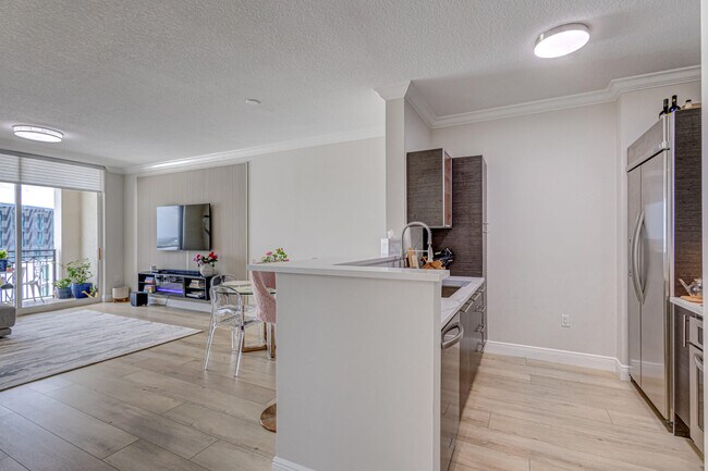 Building Photo - 550 Okeechobee Blvd