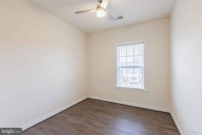 Building Photo - 9733 Braidwood Ter