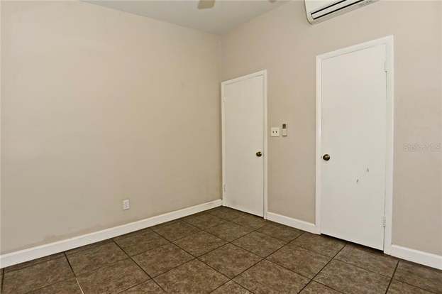 Building Photo - 2957 Rouen Ave