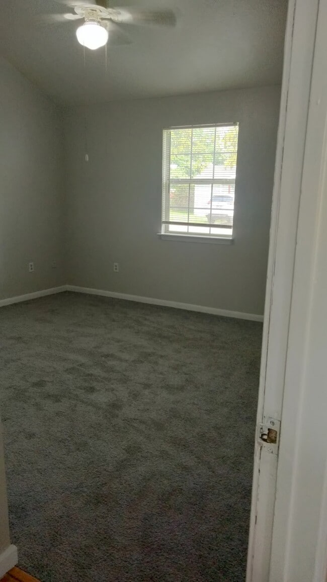Building Photo - 50 Sunset Ridge Dr