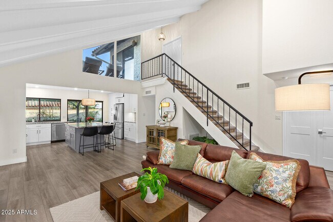 Building Photo - 5822 N Scottsdale Rd