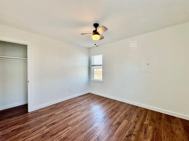 Building Photo - 809 Proctor Pl