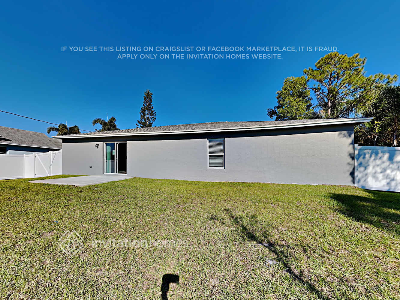 Building Photo - 244 SW Aubudon Ave