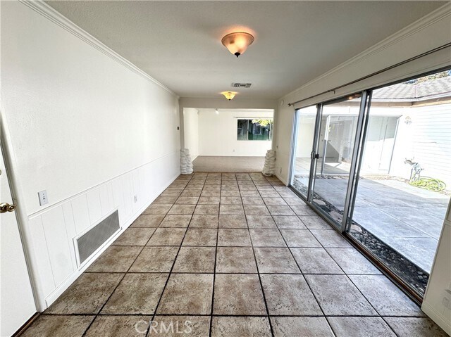 Building Photo - 143 Marywood Ave