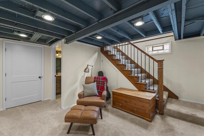Building Photo - 4269 Doncaster Dr