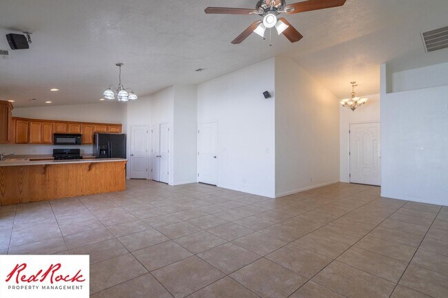 Building Photo - Inviting 3-Bedroom Home with Garage and Private Backyard