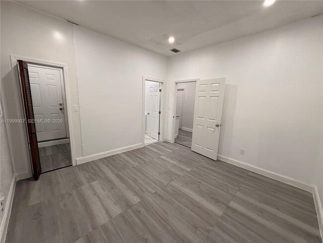 Building Photo - 2804 NW 7th Ct