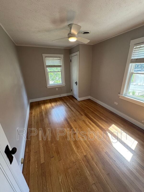Building Photo - 105 N Meadowcroft Ave