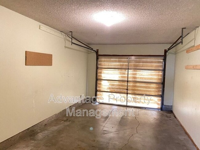 Building Photo - 407 Kees St