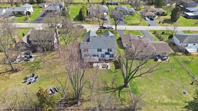 Building Photo - 7814 Brookbank Rd