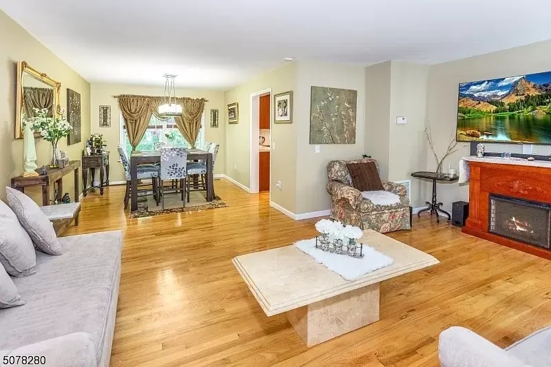 Building Photo - 112 Peapack Rd