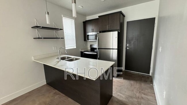 Building Photo - 965 S 200 W