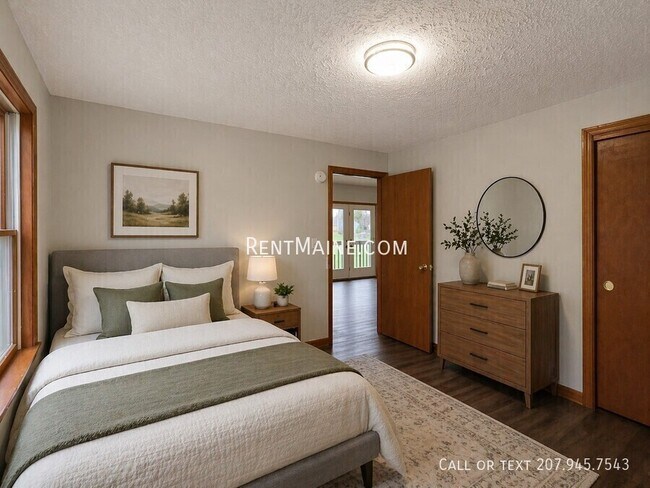 Building Photo - 10 Hartley St