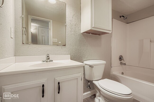 Building Photo - 226 Tara Plantation Dr