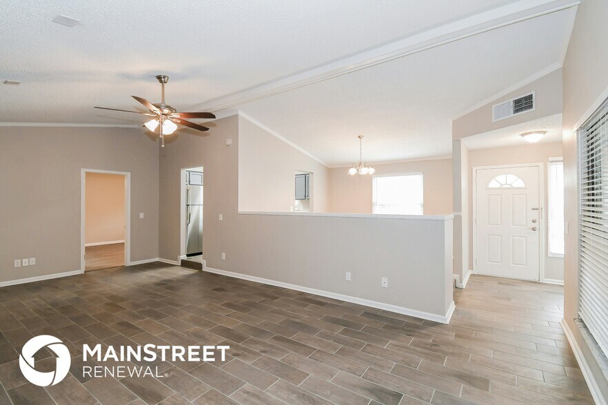 Building Photo - 10844 Reading Rd