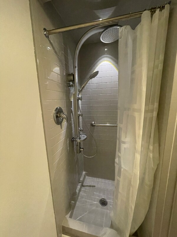 Building Photo - 4305 Doncaster Dr