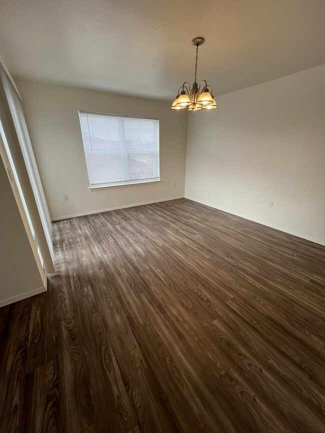 Building Photo - 1151 Dakota Dr