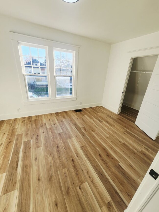 Building Photo - 426 Hazel Ave