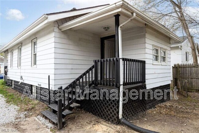 Building Photo - 961 Wyley Ave