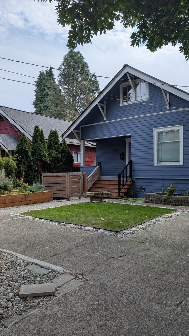 Primary Photo - Roosevelt District 2 Bedroom Home