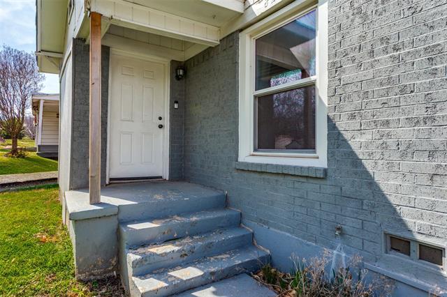 Building Photo - 826 Mirike Dr