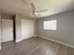 Building Photo - 201 SW 7th St