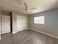 Building Photo - 201 SW 7th St