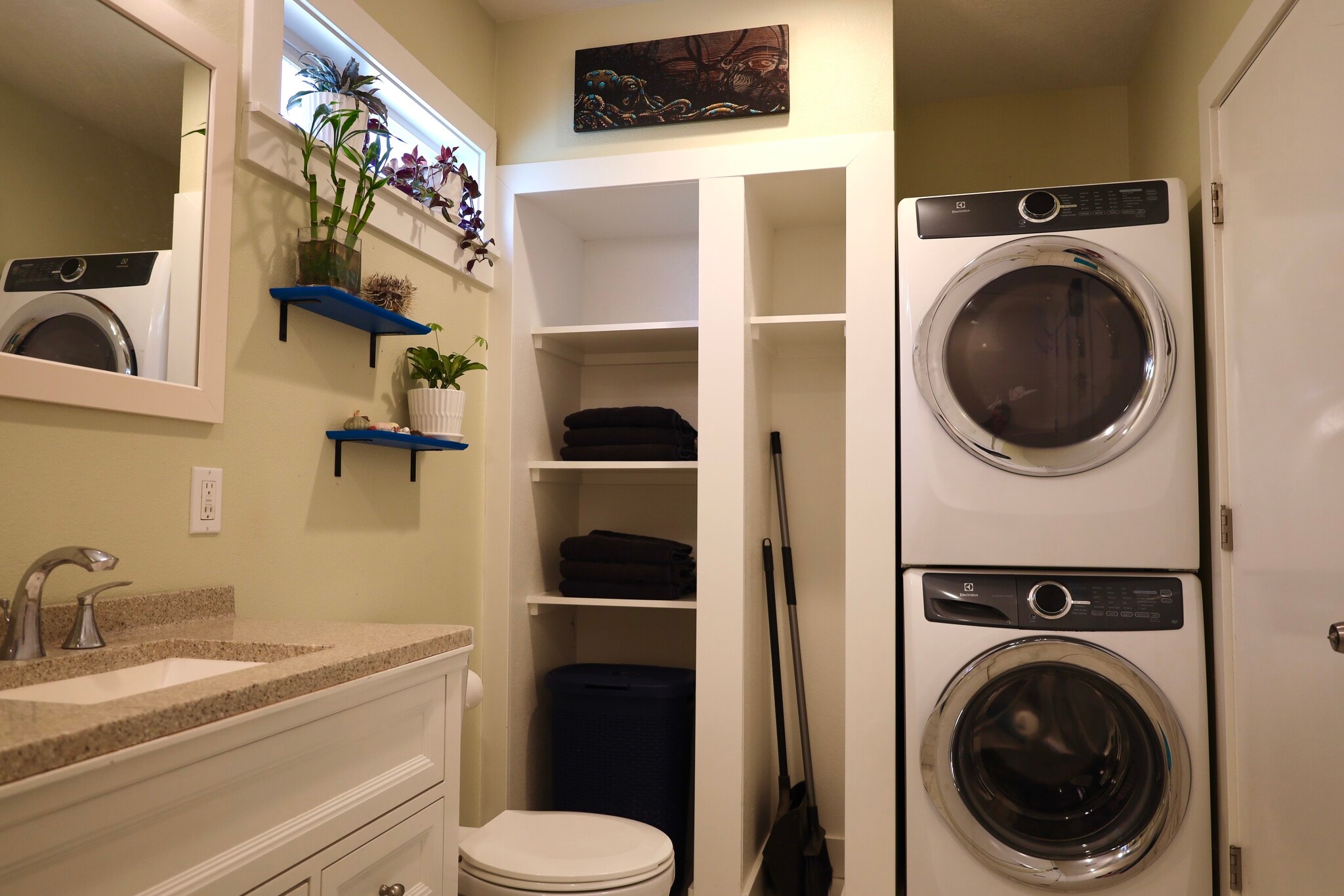 Building Photo - 712 SE 42nd Ave