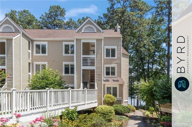Building Photo - 206 Water Pointe Ct
