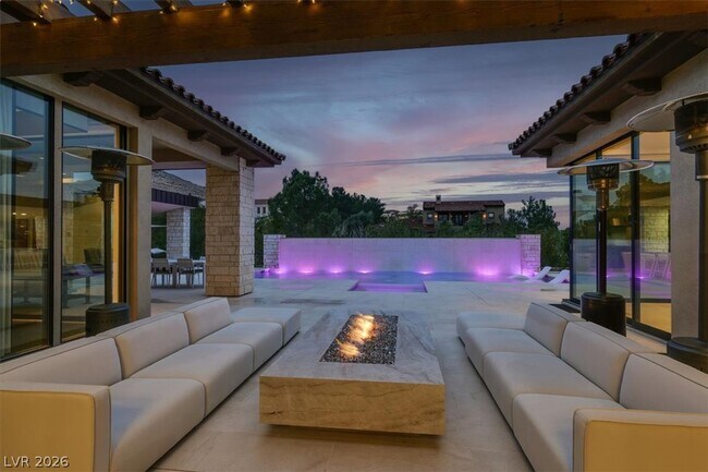 Building Photo - 20 Pebble Hills Ct