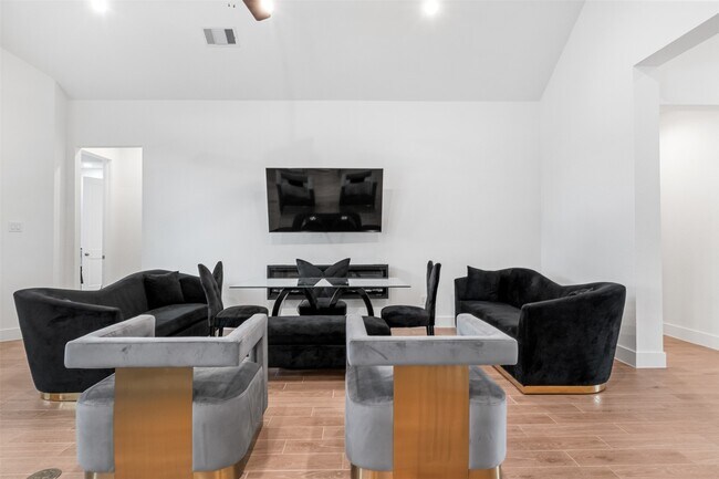 Building Photo - 4507 Pistachio Trl