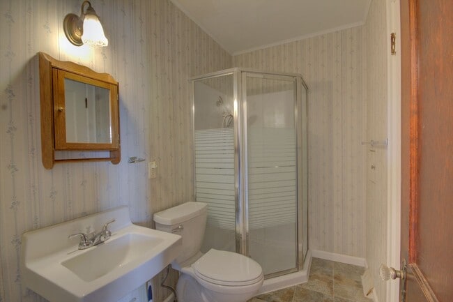 Building Photo - Charming 2 bed bungalow