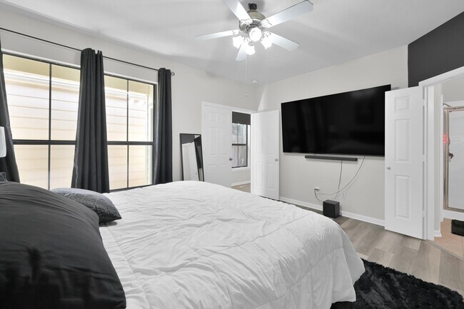 Building Photo - 3607 Cedar Flats Ln