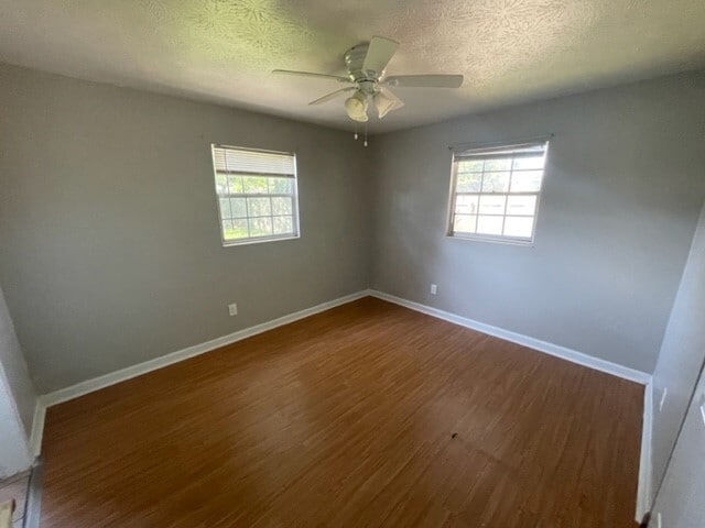 Building Photo - 366 Janell Dr
