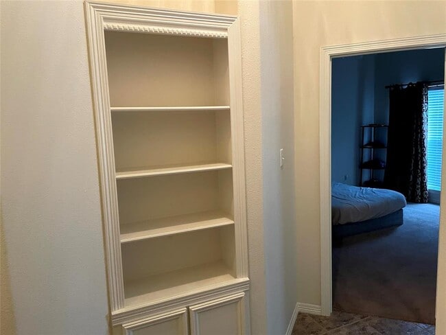Building Photo - 12755 Mill Ridge Dr