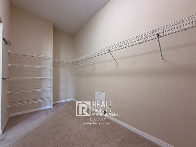 Building Photo - Executive Home with Custom Finishes in Gat...
