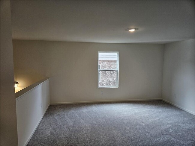 Building Photo - 326 Silverton Dr