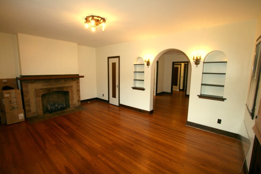 Living Room Front of House - 330 S Aiken Ave