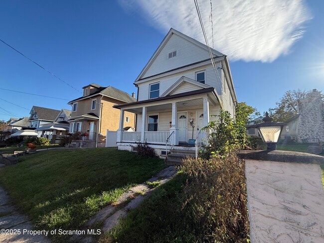 Primary Photo - 1315 Farr St