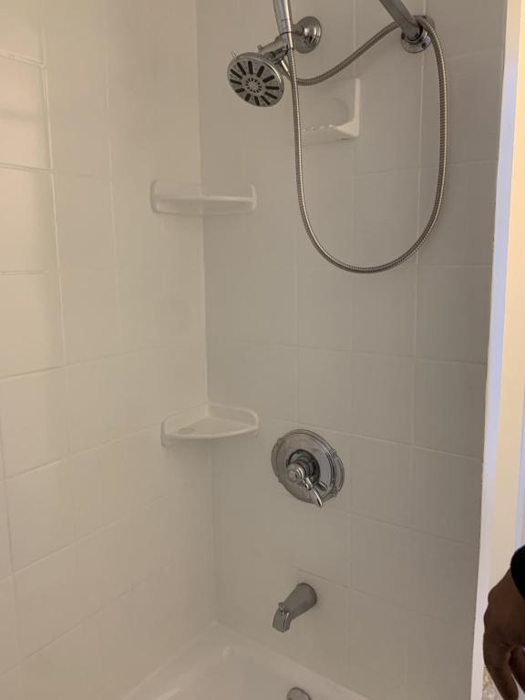 Building Photo - 20 Porach St