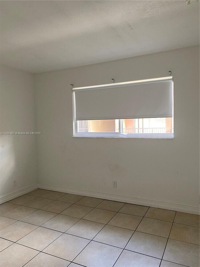 Building Photo - 2840 NW 55th Ave