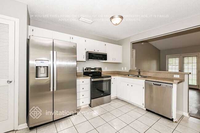 Building Photo - 3943 San Pablo Rd S