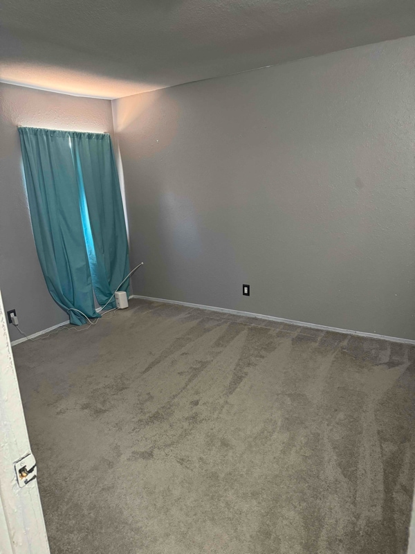 Building Photo - 580 Chelsea Dr