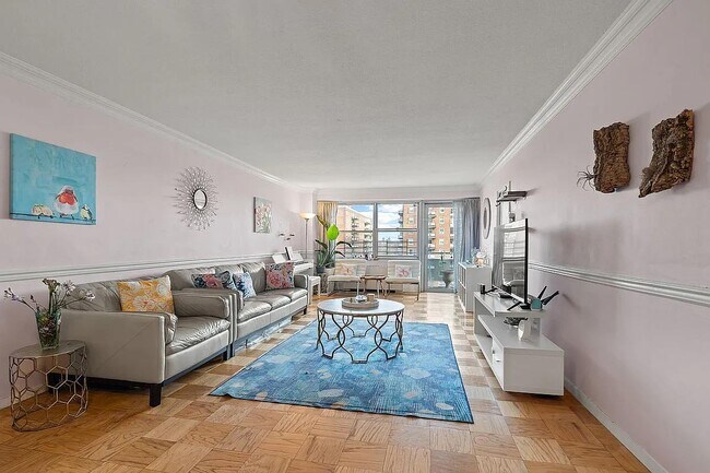 Primary Photo - 70-31 108th St