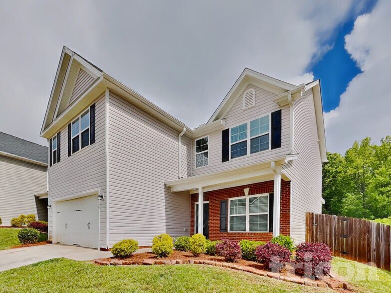 Building Photo - 5 Stanwick Ct