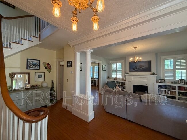 Building Photo - 622 S Armistead Ave